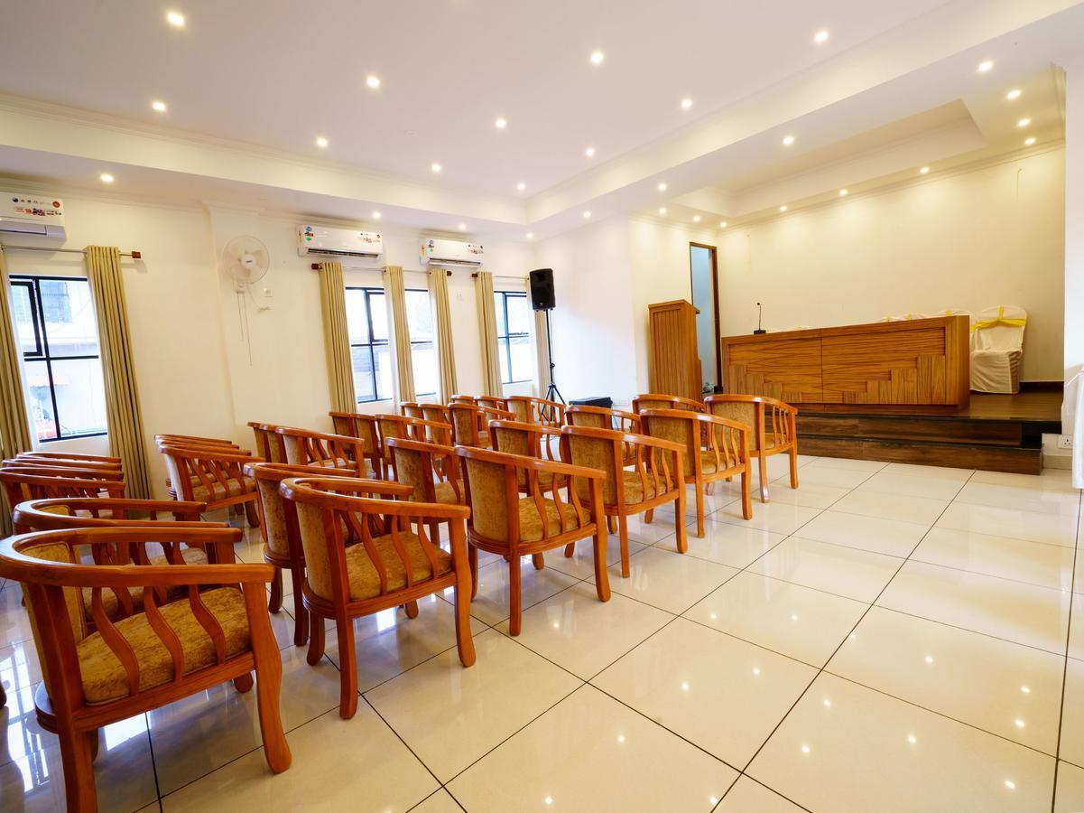 Oyo 9404 Hotel White Fort 玛纳多迪 外观 照片