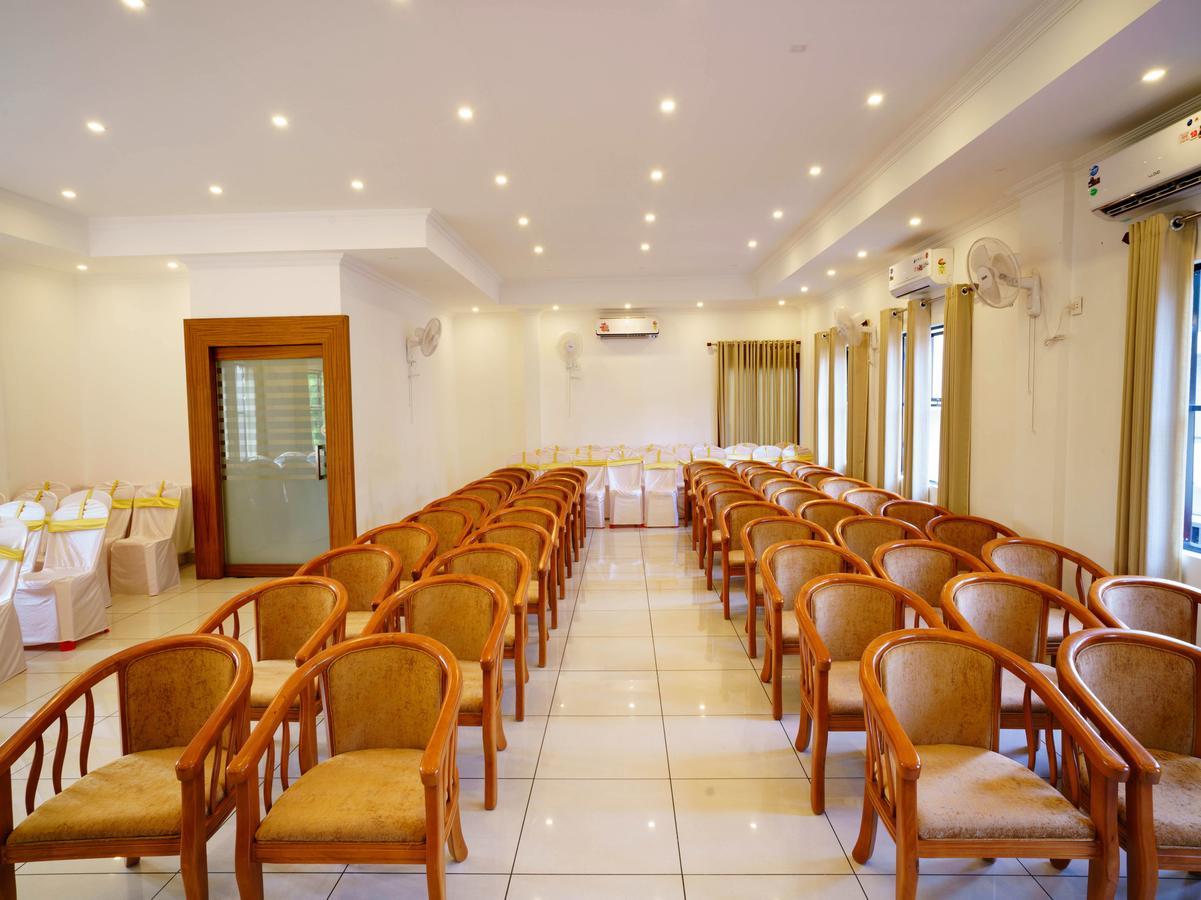 Oyo 9404 Hotel White Fort 玛纳多迪 外观 照片
