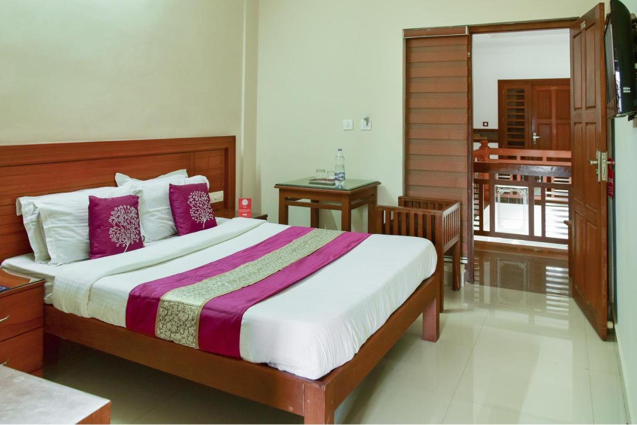 Oyo 9404 Hotel White Fort 玛纳多迪 外观 照片